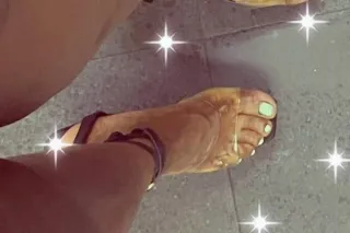 💋💦STOP LOOKING IM WHAT YOU NEE... - Image 3