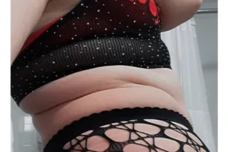 💋💋🤪show me a good time and i w... - Image 1