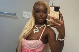 5'3 🍫Young and sexy😍The REAL 👅... - Image 3