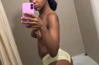 Honey is back full time come see me today for a special - Image 11