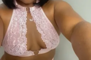 Hard to Resist… Even Harder to Forget 😌 - Image 1