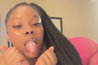 sexy petite lightskin💋 ready 2 play🍦💦 - Image 1