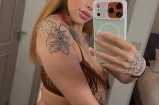 Sweet and Discreet💕 - Image 1